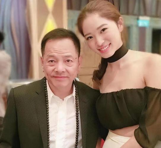 新澳门近15期开奖记录和养3弟妹女生遭堵门与女孩不堪养活三弟妹压力轻生续